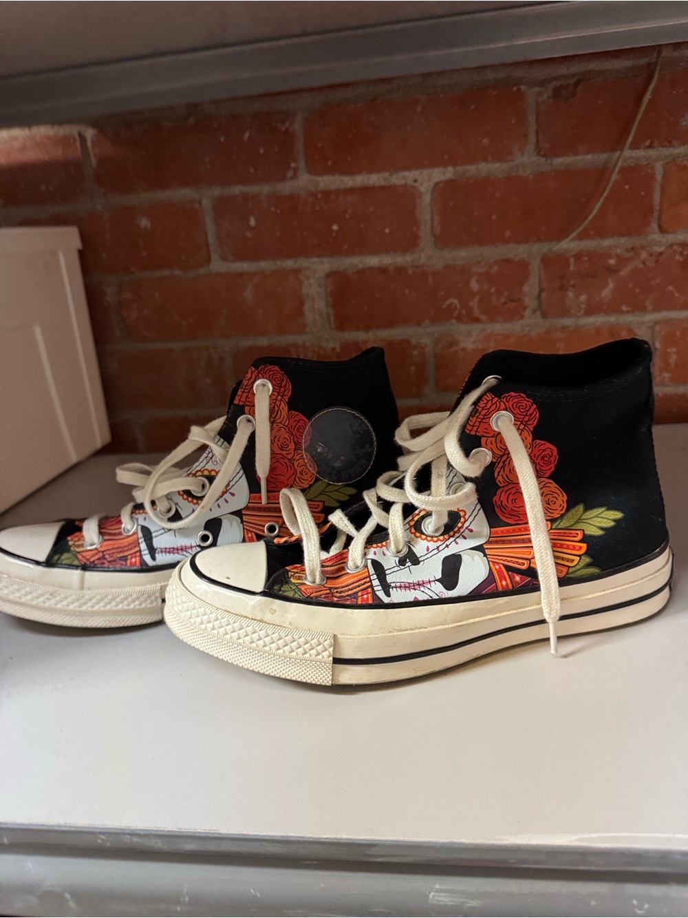 converse - Picture 2 of 2